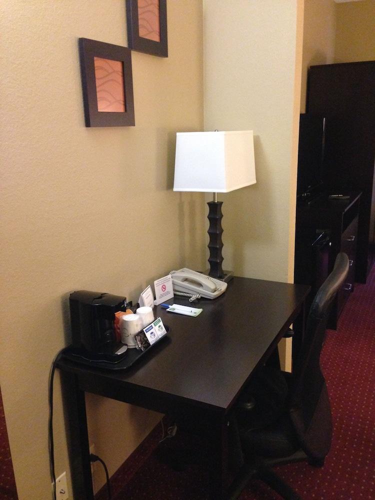 Quality Inn & Suites Little Rock West Buitenkant foto