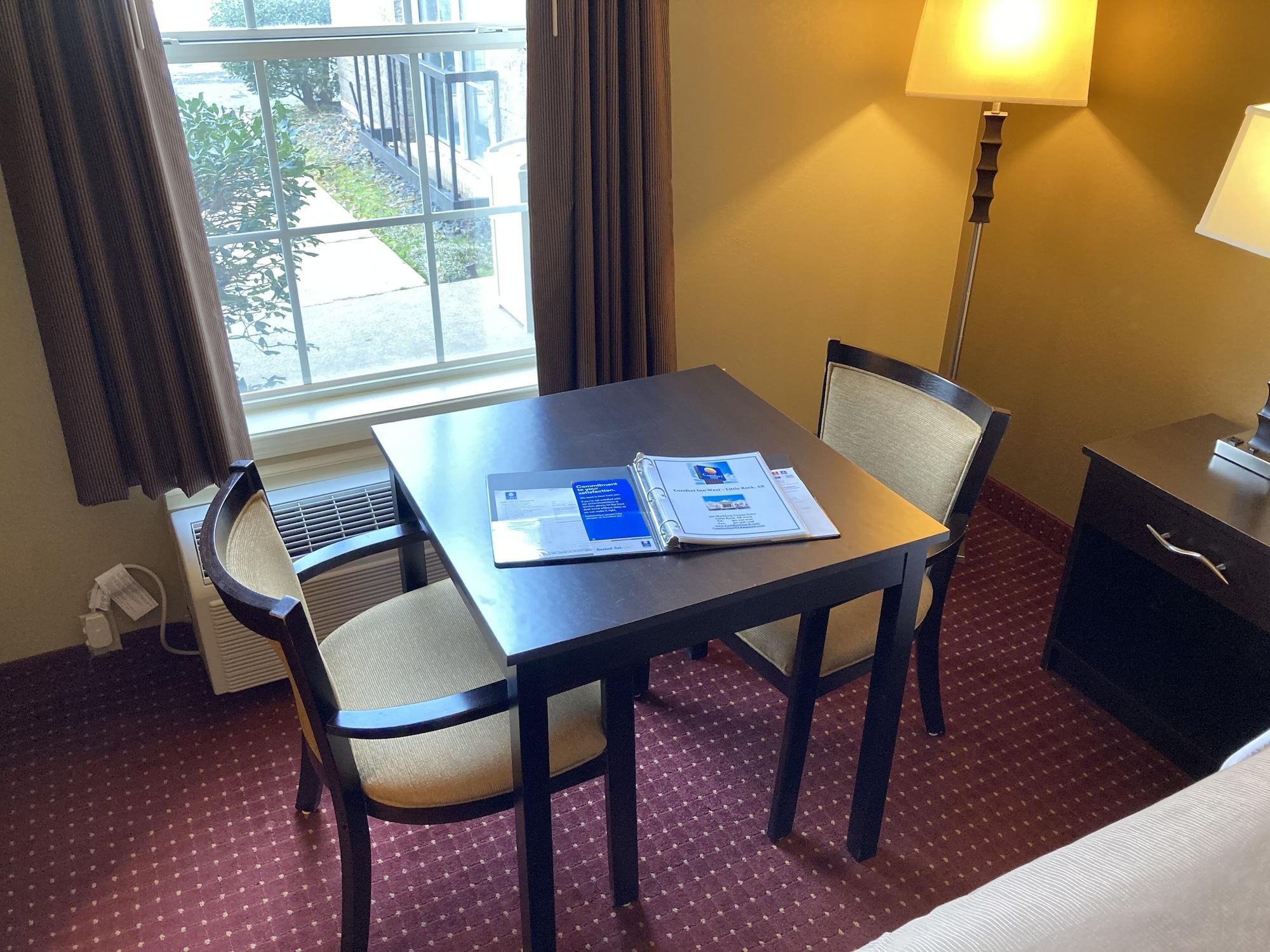 Quality Inn & Suites Little Rock West Buitenkant foto