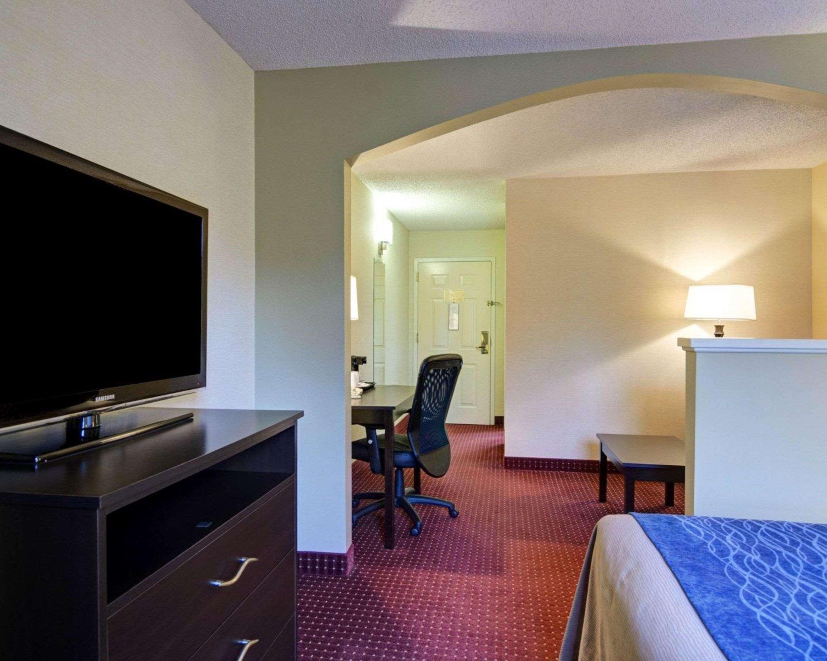 Quality Inn & Suites Little Rock West Buitenkant foto
