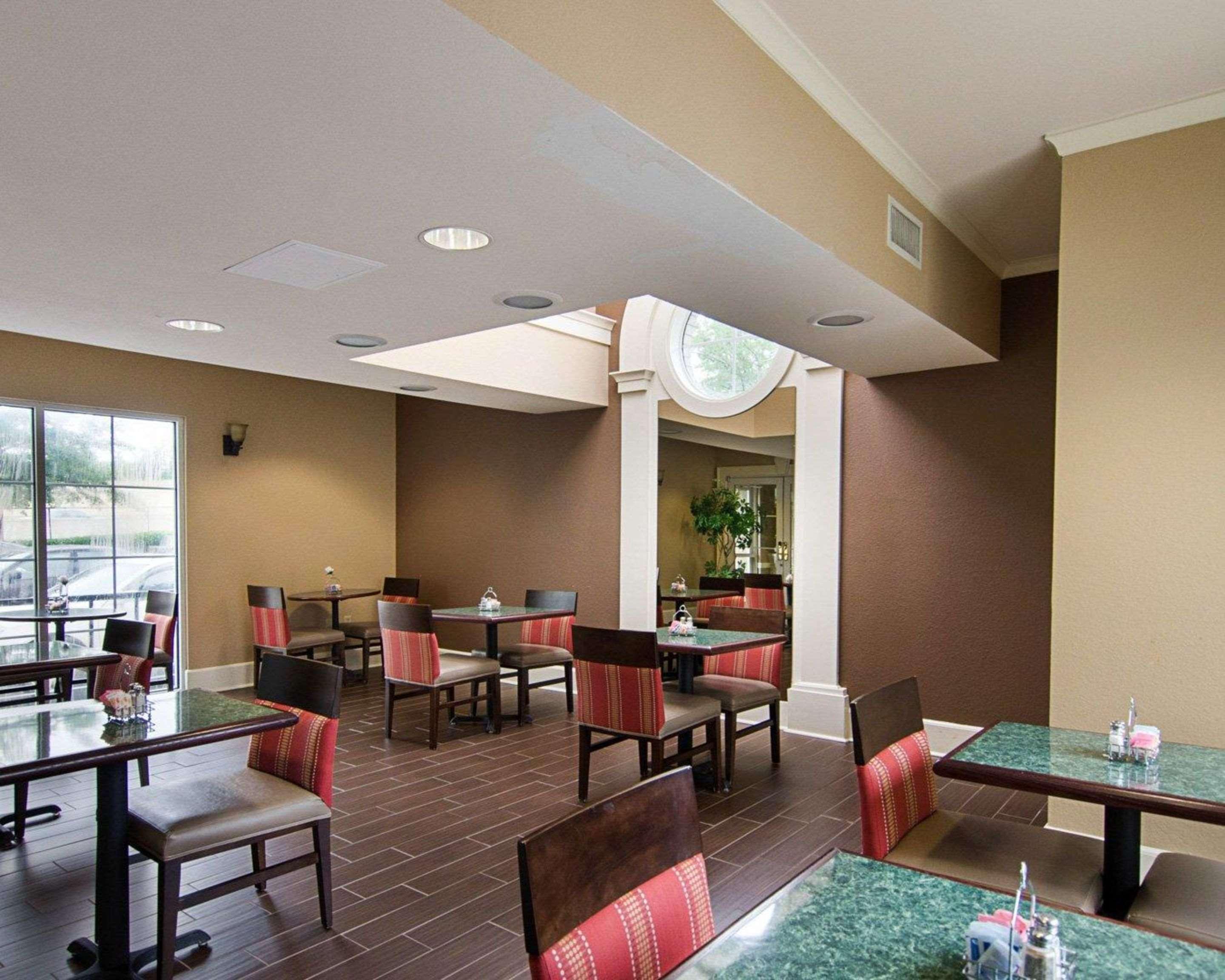Quality Inn & Suites Little Rock West Buitenkant foto