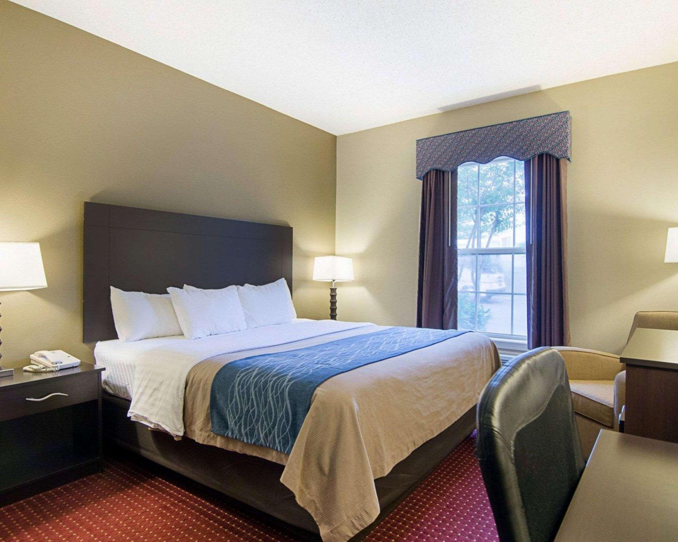 Quality Inn & Suites Little Rock West Buitenkant foto