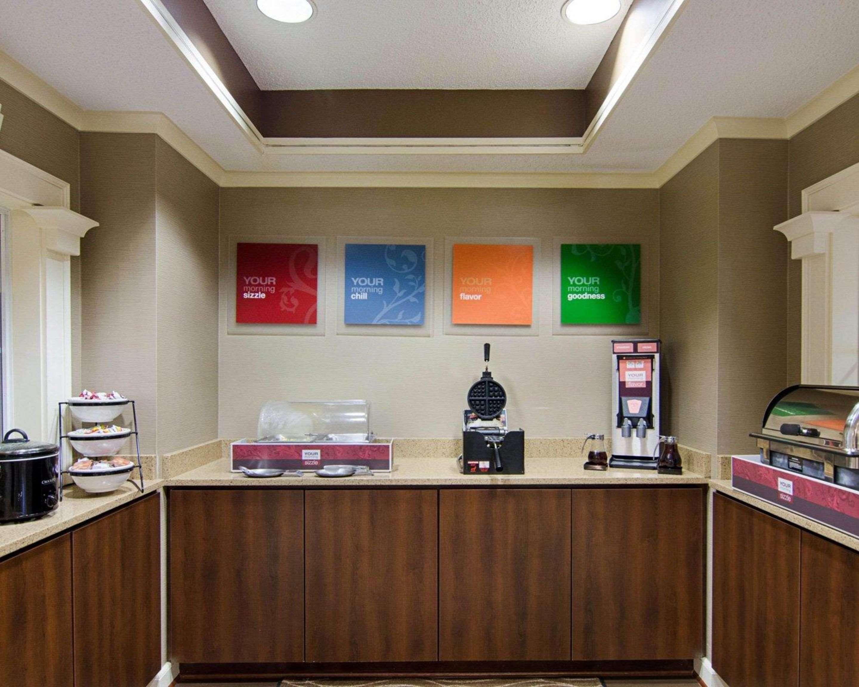 Quality Inn & Suites Little Rock West Buitenkant foto