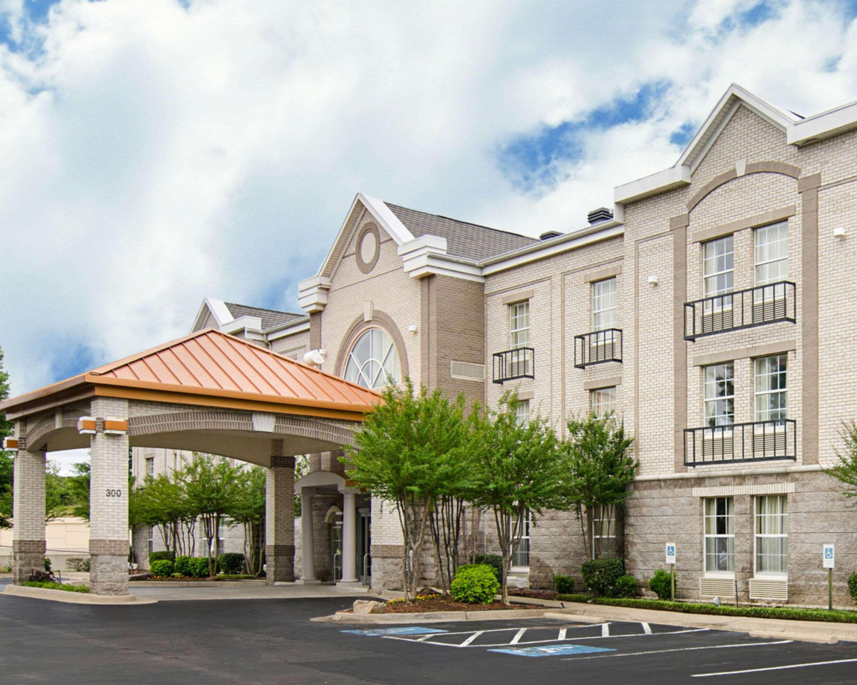 Quality Inn & Suites Little Rock West Buitenkant foto