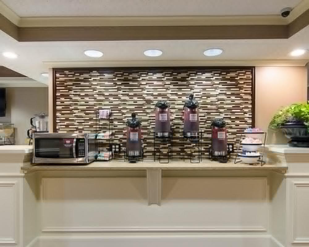 Quality Inn & Suites Little Rock West Buitenkant foto