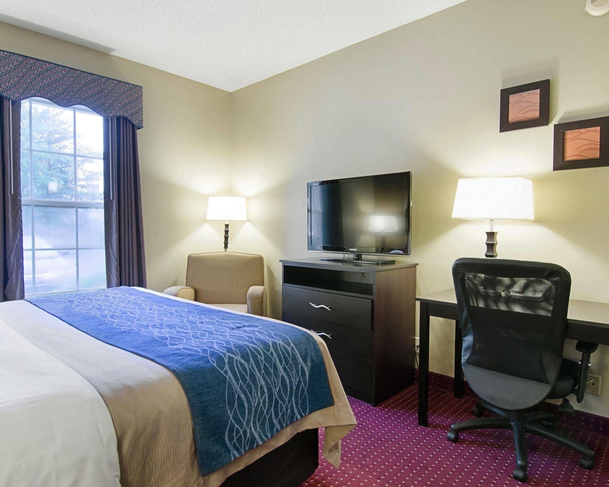 Quality Inn & Suites Little Rock West Buitenkant foto